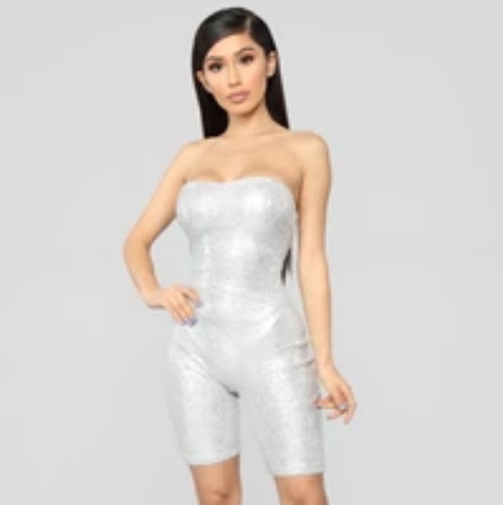 Birthday Bash Sequin Romper - Hologram

SHARE